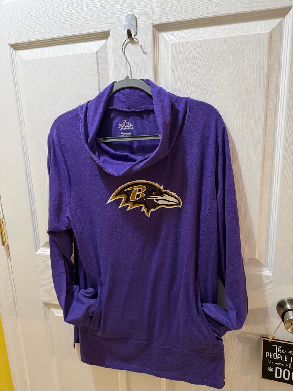 Gently Used Woman’s Majestic Baltimore Ravens Shirt